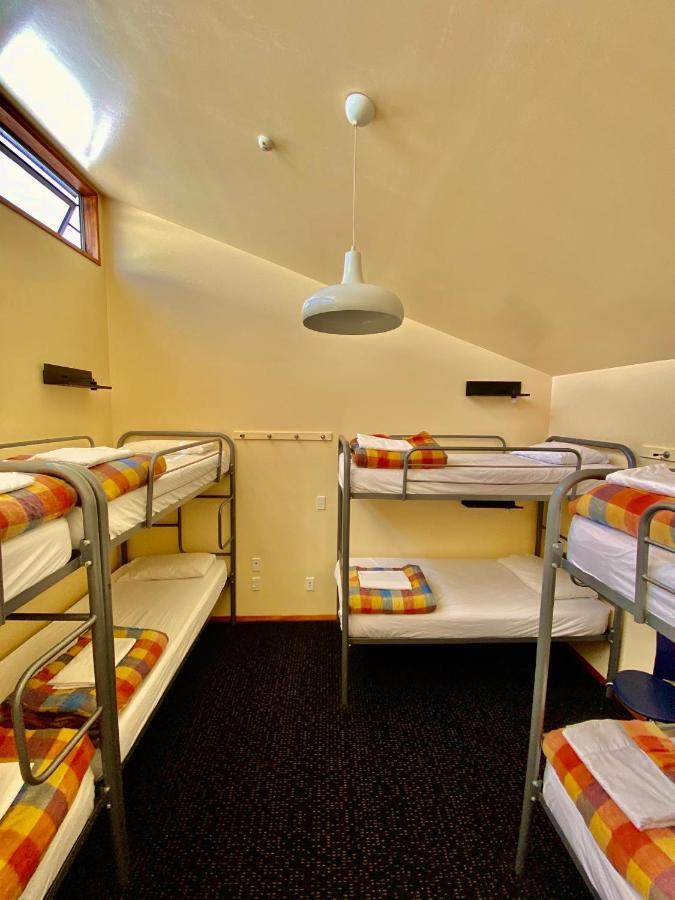 On Top Backpackers Dunedin Exterior foto